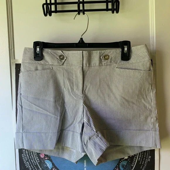 White House Black Market Pinstriped Women's Shorts, 6 - Picture 1 of 3